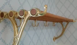 Hatthylla - Sekelskifte mässing & ek, 115 cm