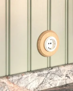 Insats jordat eluttag vit plast - Fontini infällt