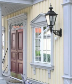 Utomhuslampa - Fasadlykta Solvik M4