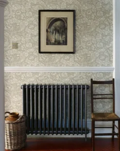 William Morris & Co. Tapet - Bachelor´s Button Silver